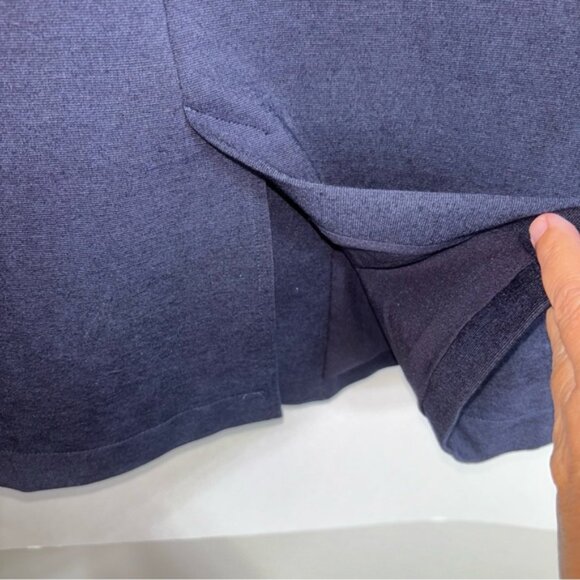 Garnet Hill Women’s Size 10 Navy Blue Blazer Button Front Pockets Back Split - Picture 8 of 8